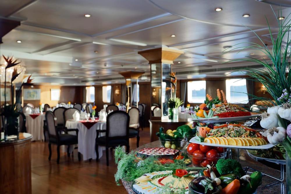 Nile Cruise 3 Nights From Aswan To Luxor Every Friday, Monday And Wednesday With Tours מראה חיצוני תמונה